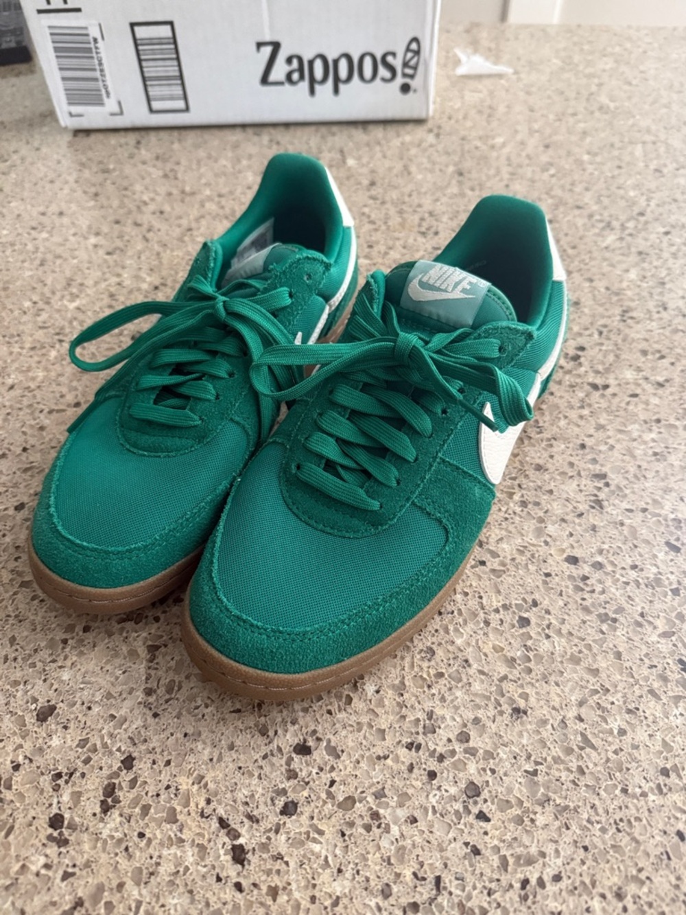Nike Womens WMNS Field General SE size 8.5